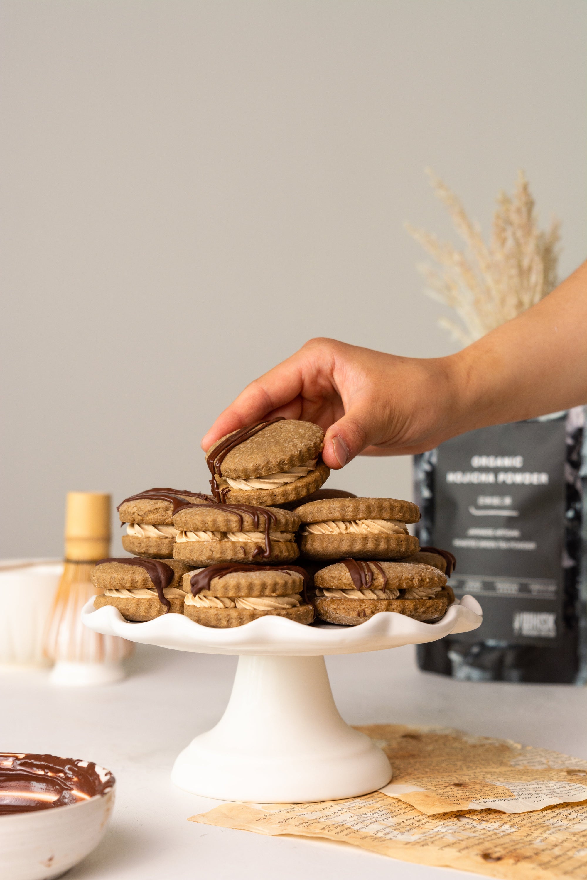 Hojicha Espresso Cookie Sandwiches